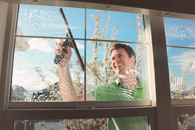 Cleaning okanagan residential windows